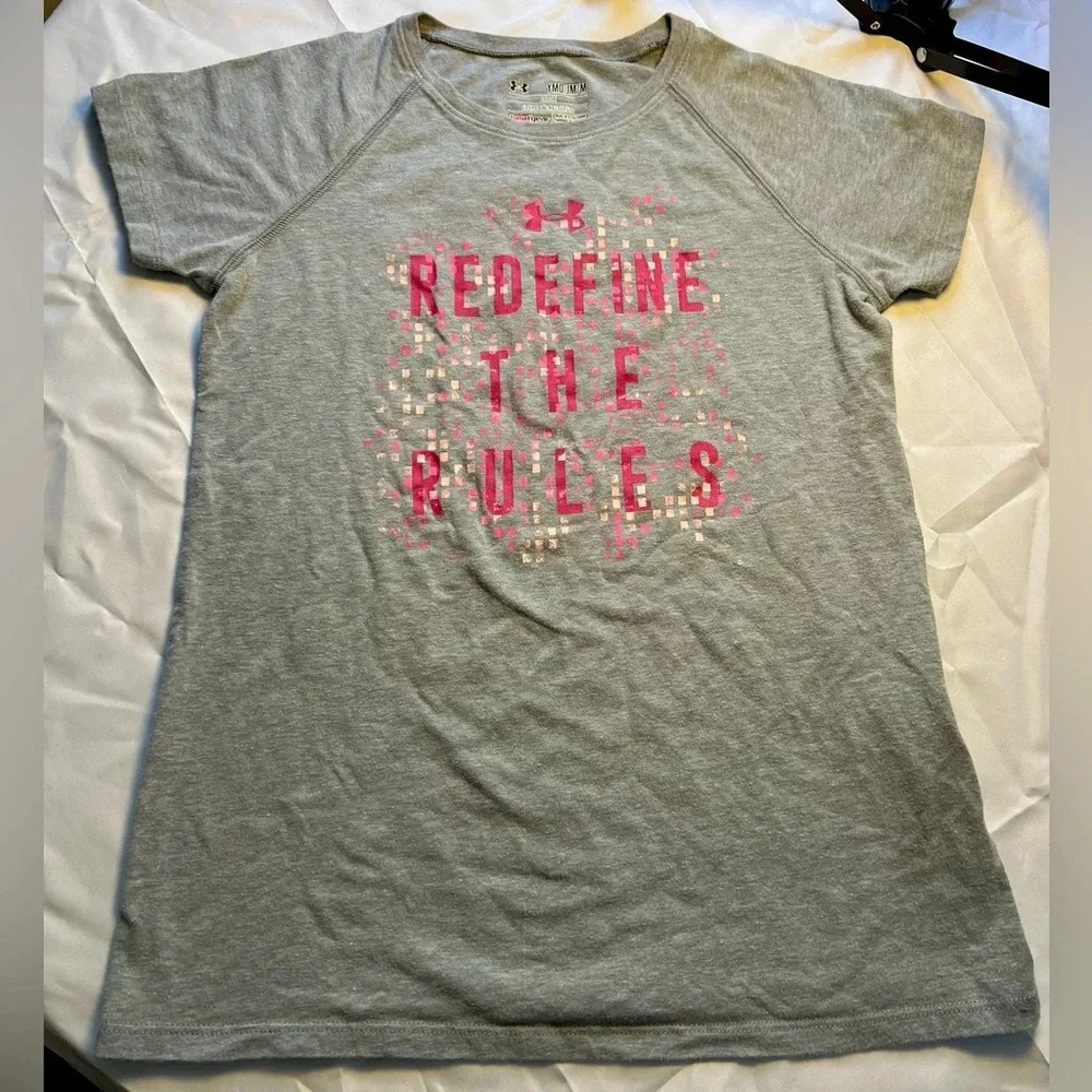 Under Armour | little girls heat gear t-shirt. Size: YMD